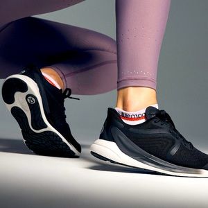 lululemon Blissfeel 2 Women's Running Shoe 9.5 Black White